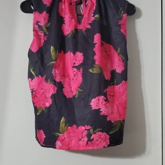 🐻 ChicMe sleeveless blouse size M - Picture 2 of 2